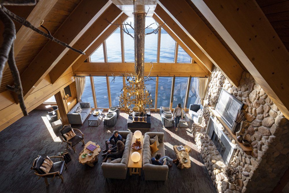 Seattle’s Iconic Over-Water Hotel Has Reopened Seattle’s Iconic Over-Water Hotel Has Reopened
