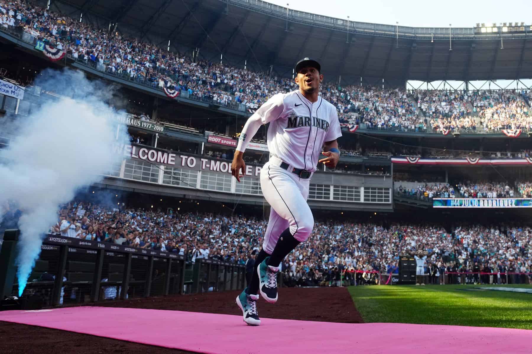 Houston Astros v. Seattle Mariners SEATTLE, WA - OCTOBER 15: Julio Rodríguez #44 of the Seattle Mariners takes the field prior to the game between the Houston Astros and the Seattle Mariners at T-Mobile Park on Saturday, October 15, 2022 in Seattle, Washington.