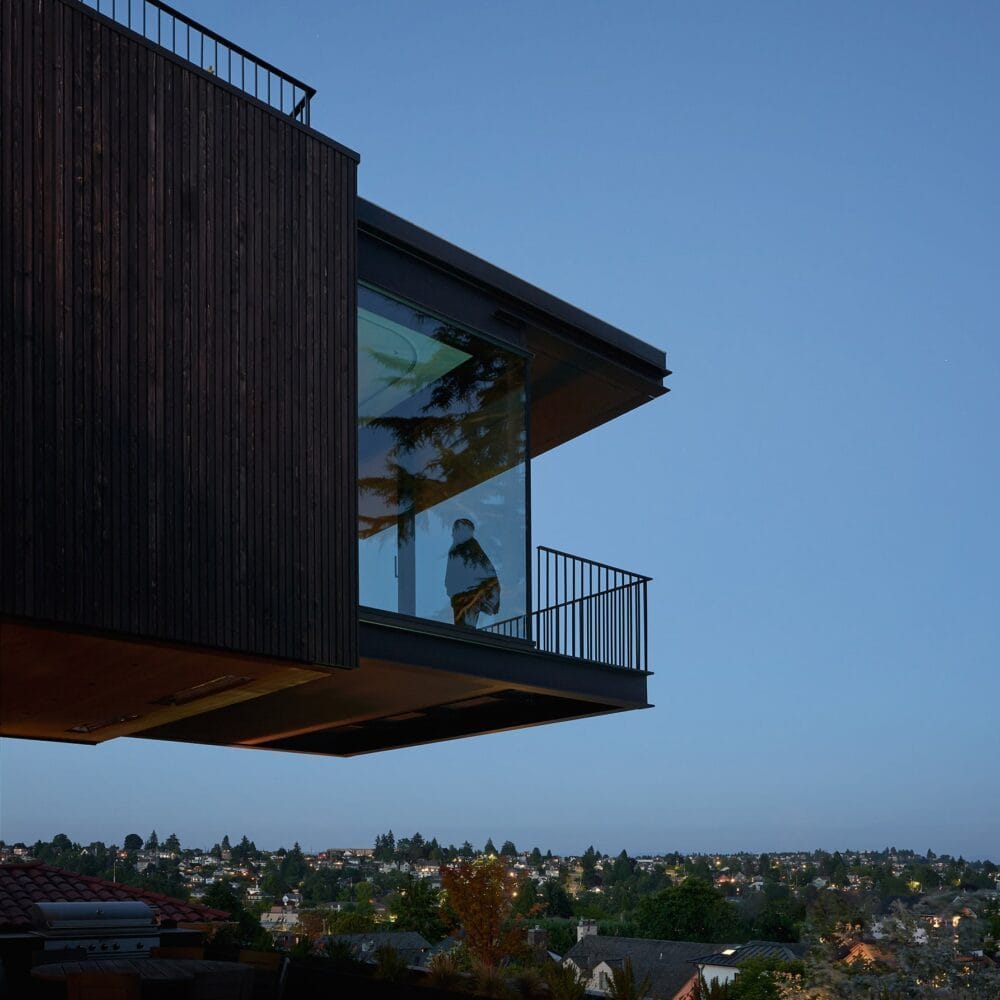 Sound House: This home in Seattle's Magnolia neighborhood offers views of Puget Sound, for a family to rival the Bradys Sound House: This home in Seattle's Magnolia neighborhood offers views of Puget Sound, for a family to rival the Bradys